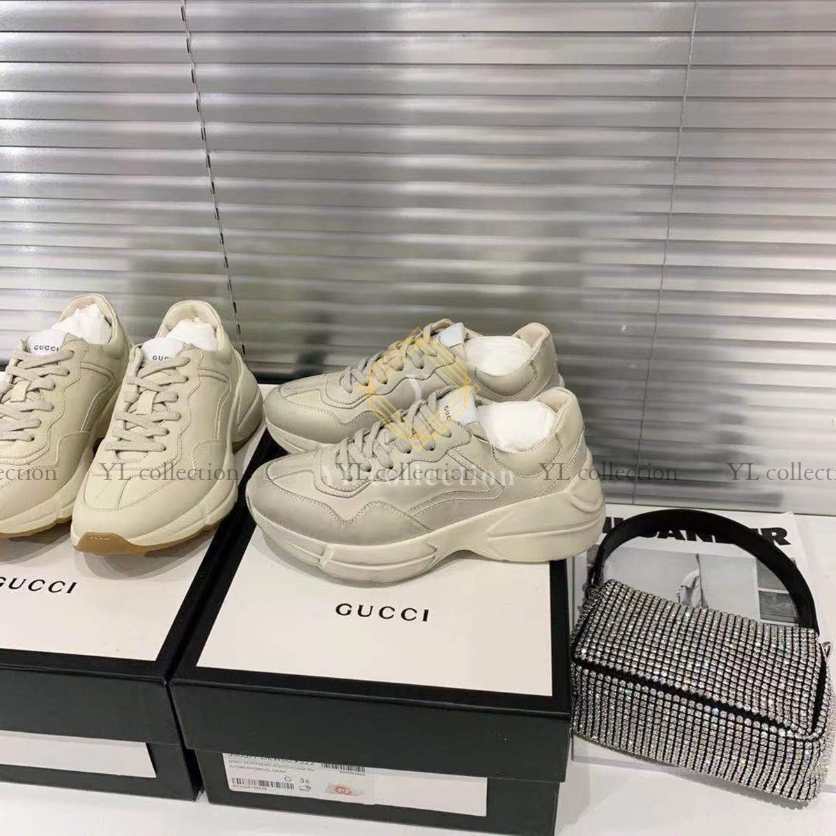 구찌 라이톤 더티 레더 스니커즈