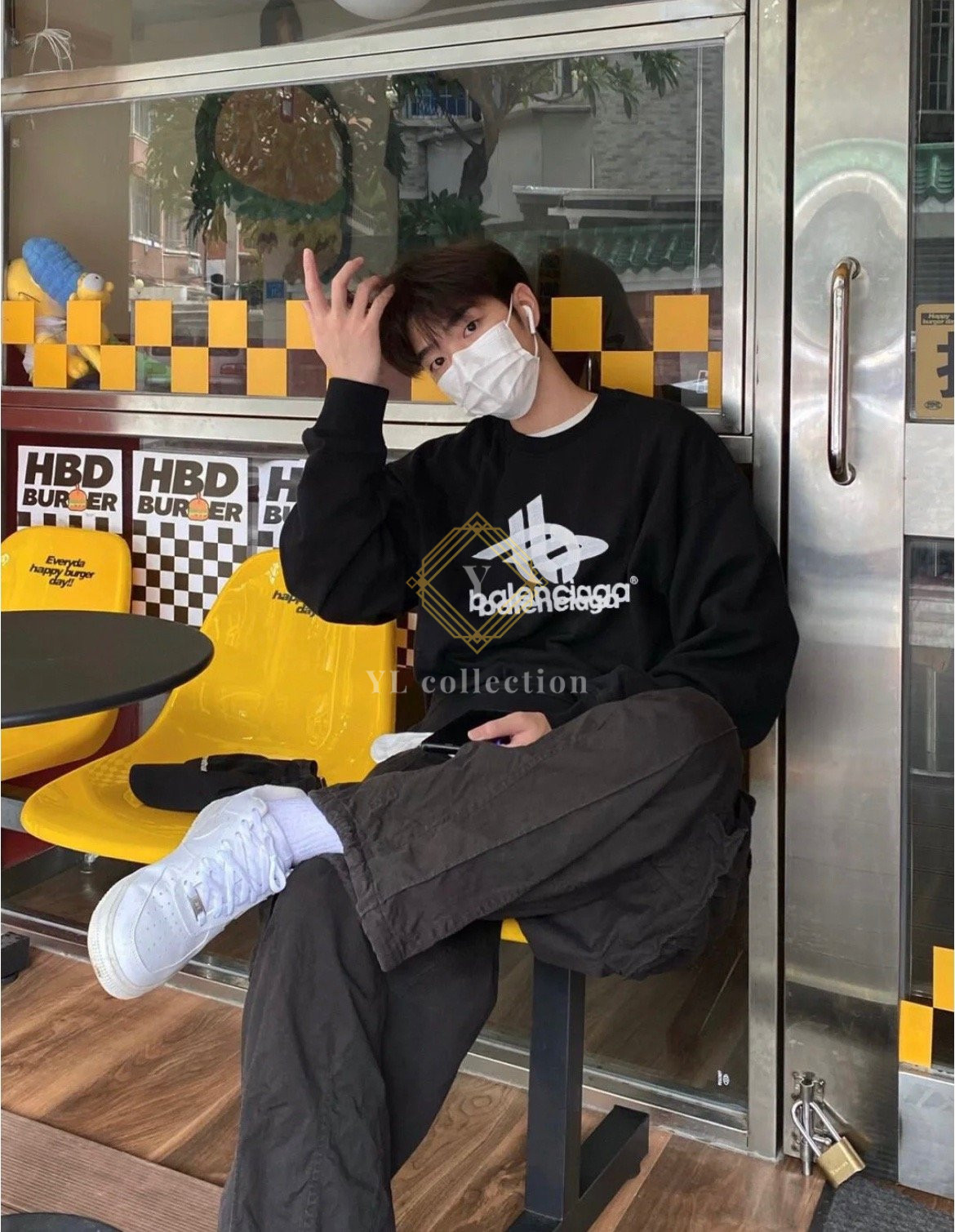 발렌시아가 레이어드 라운드 맨투맨