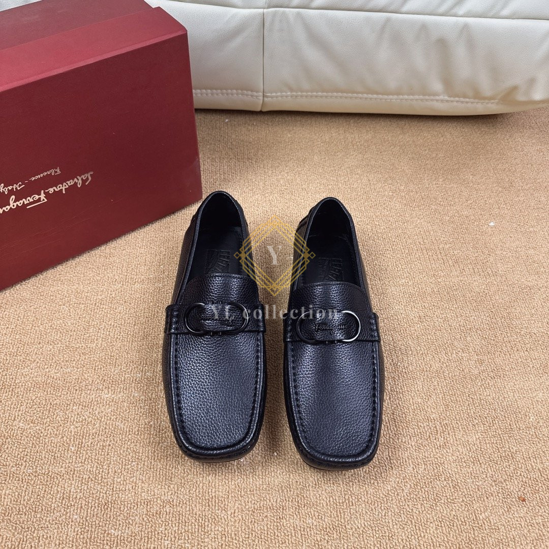 페라가모 남성 로고 로퍼