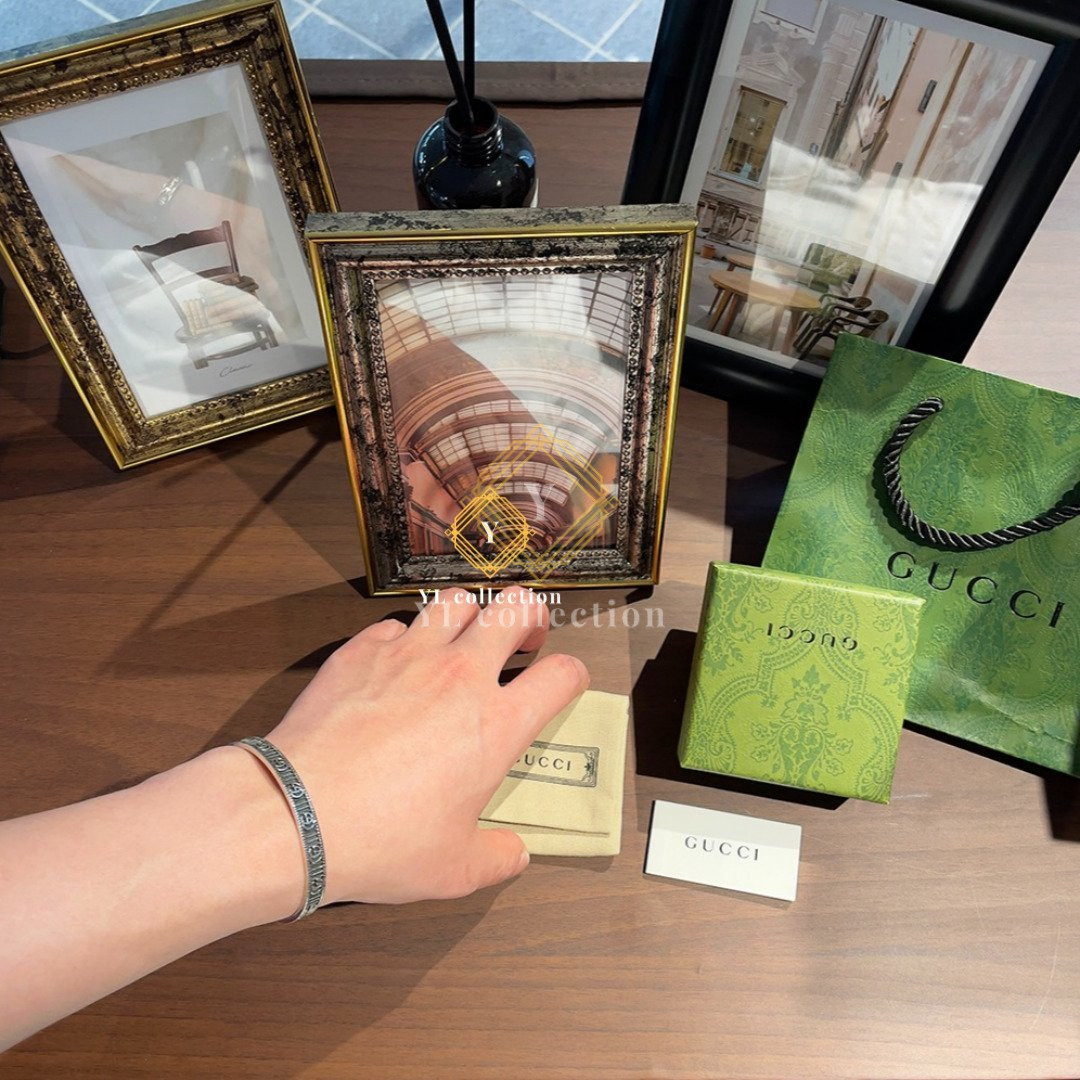 구찌 더블 G 디테일 팔찌