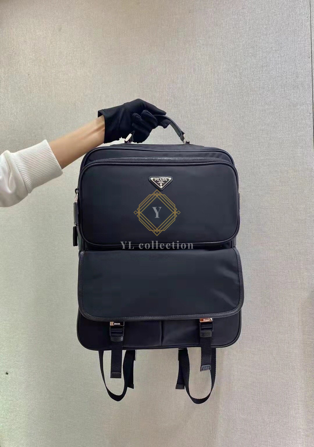 프라다 테수토 나일론 삼각로고 백팩