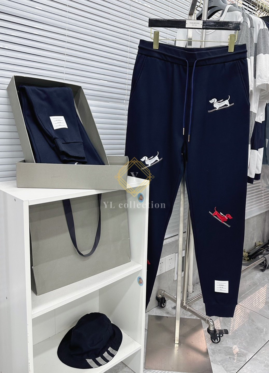 톰브라운 헥터 스키 엠브로이더리 루프백 스웨트팬츠