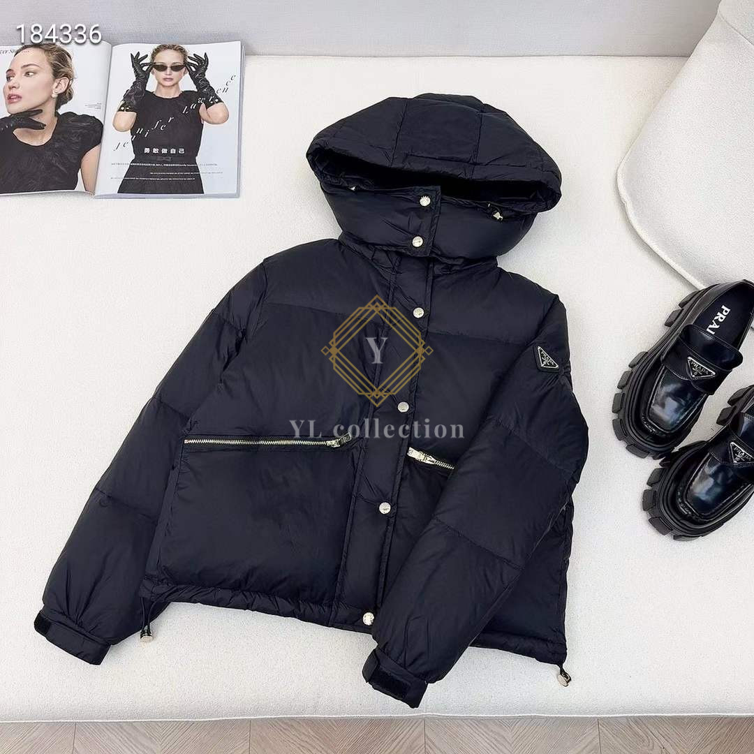 프라다 여성 숏 푸퍼 패딩 자켓