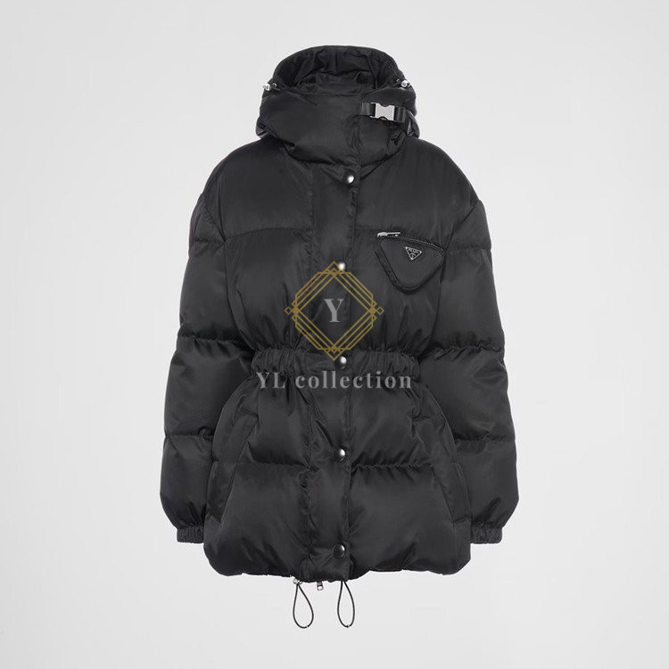 프라다 리나일론 다운 재킷