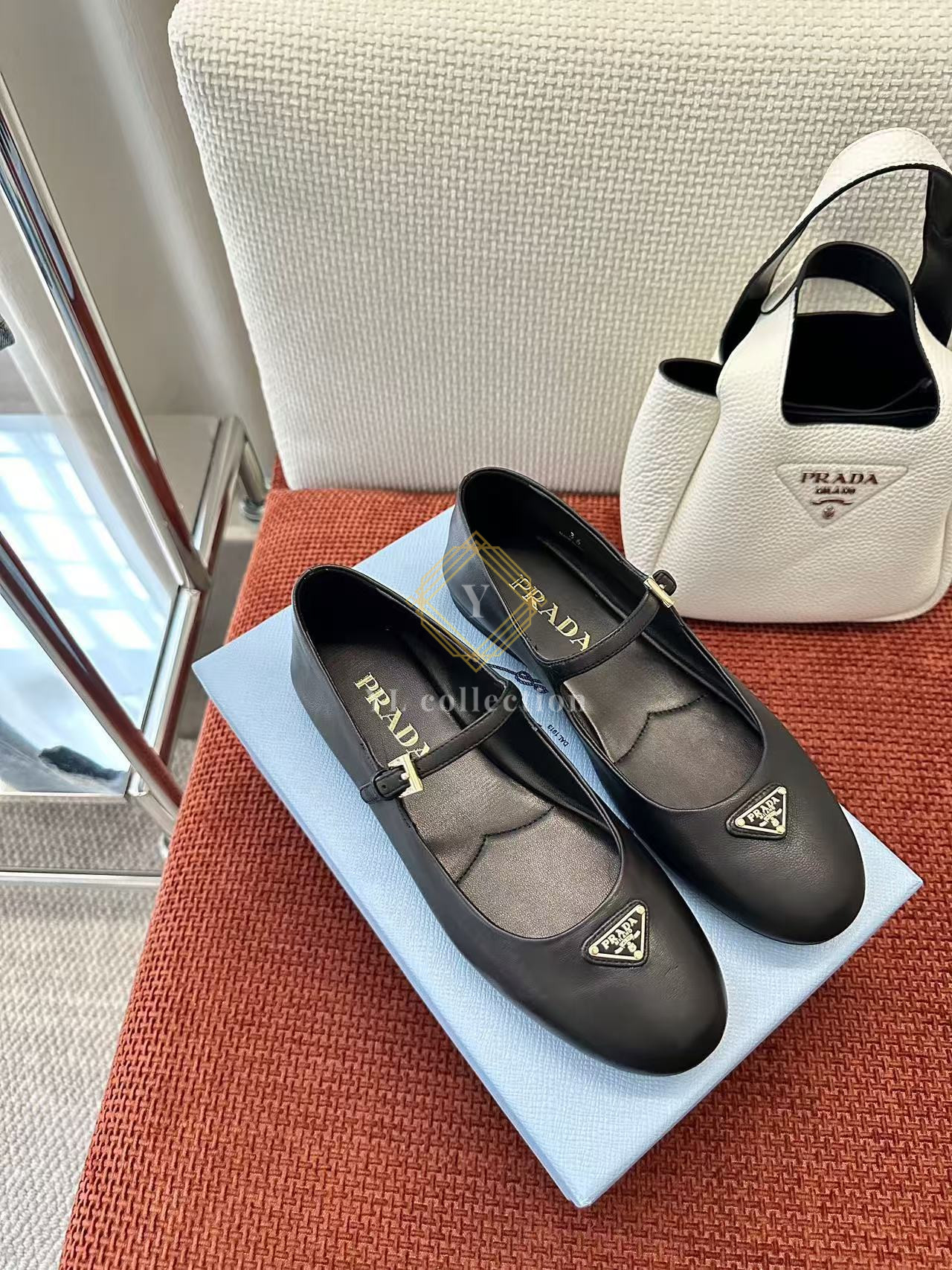 프라다 가죽 발레리나 슈즈