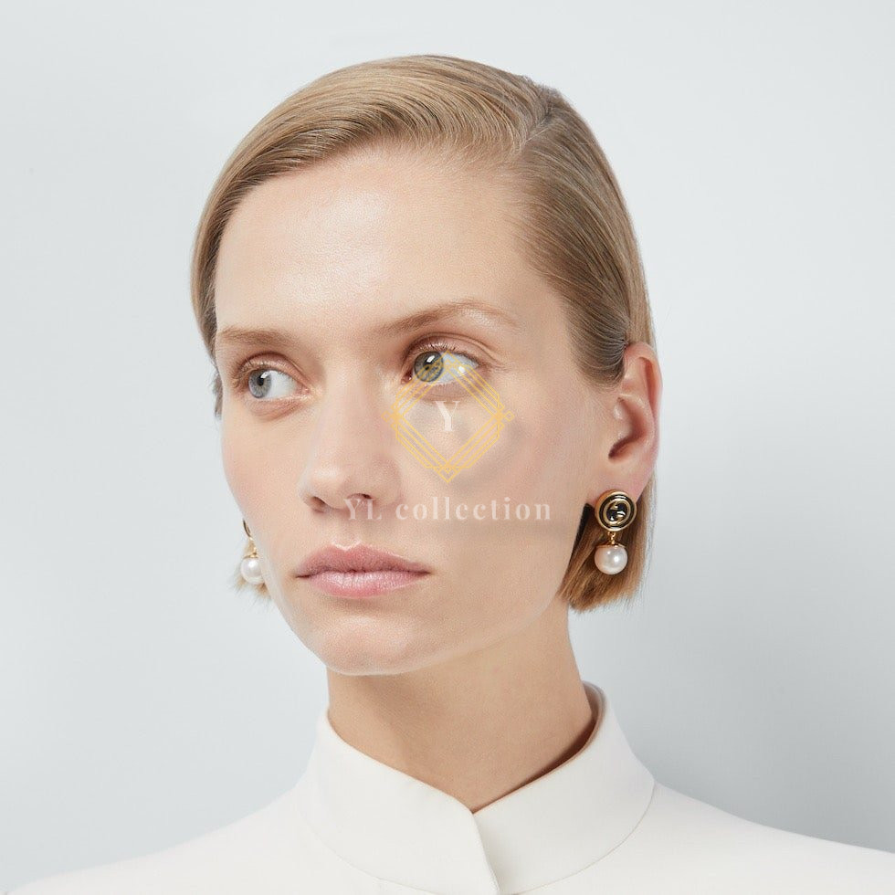 구찌 블론드 블랙 에나멜 펄 귀걸이