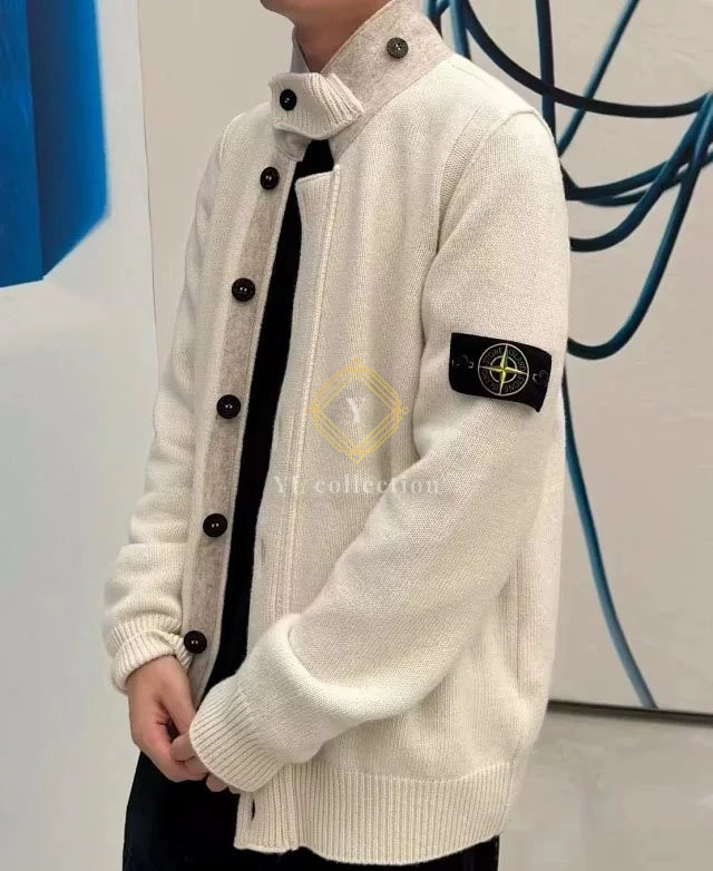 스톤아일랜드 와펜패치 버튼 집업 니트 가디건