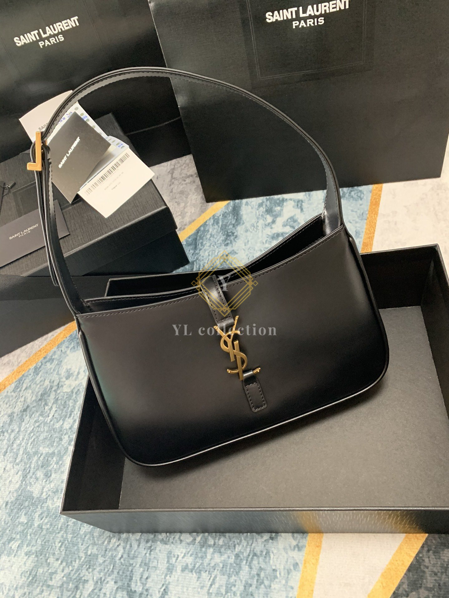 입생로랑 LE5A7 숄더백