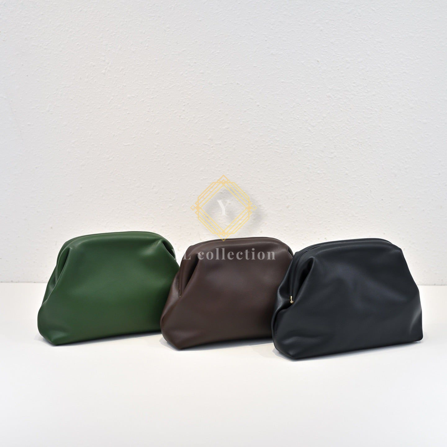 더로우 미라 클러치백