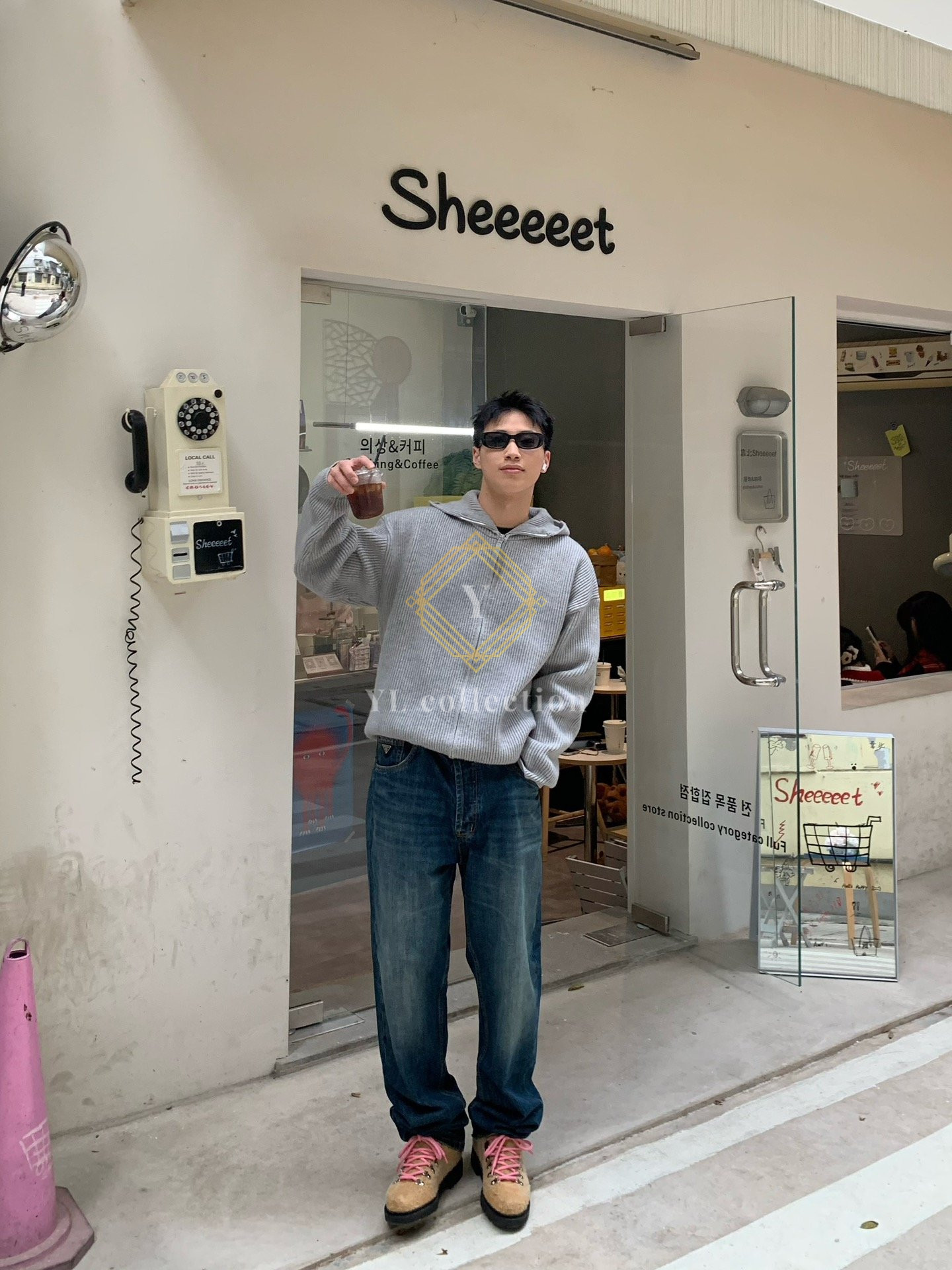 프라다 로우라이즈 데님 팬츠