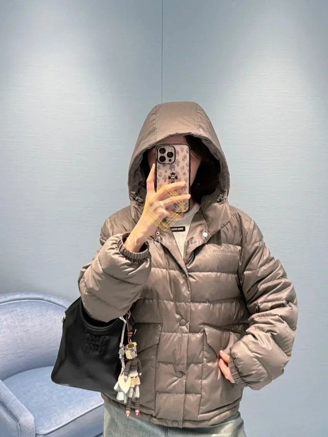 미우미우 테크니컬 퐁제 다운 재킷