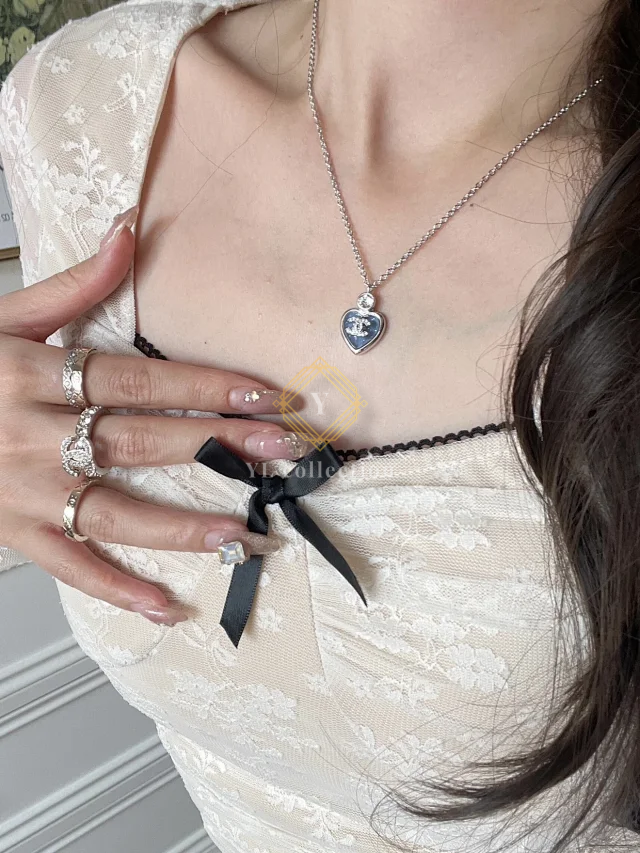 샤넬 아이스 하트 네크리스