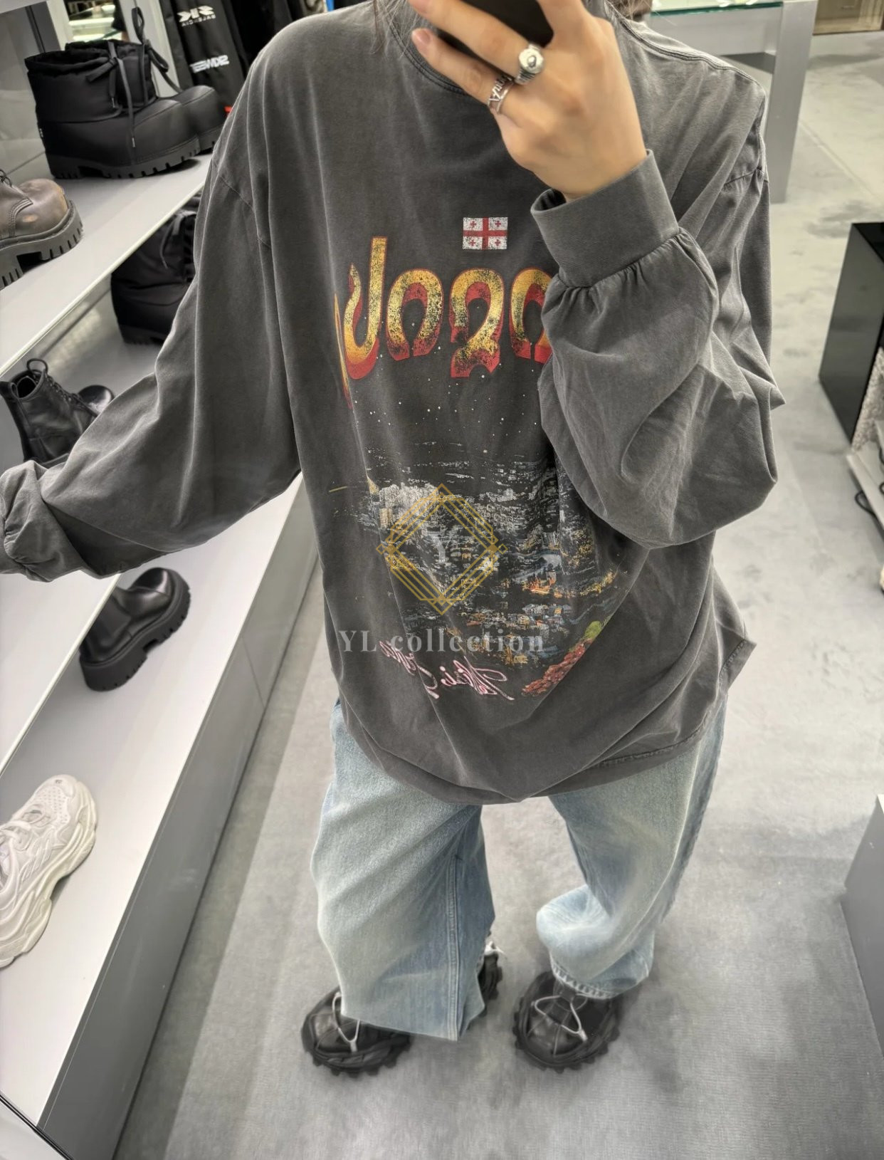 발렌시아가 그레이 트빌리시 티셔츠