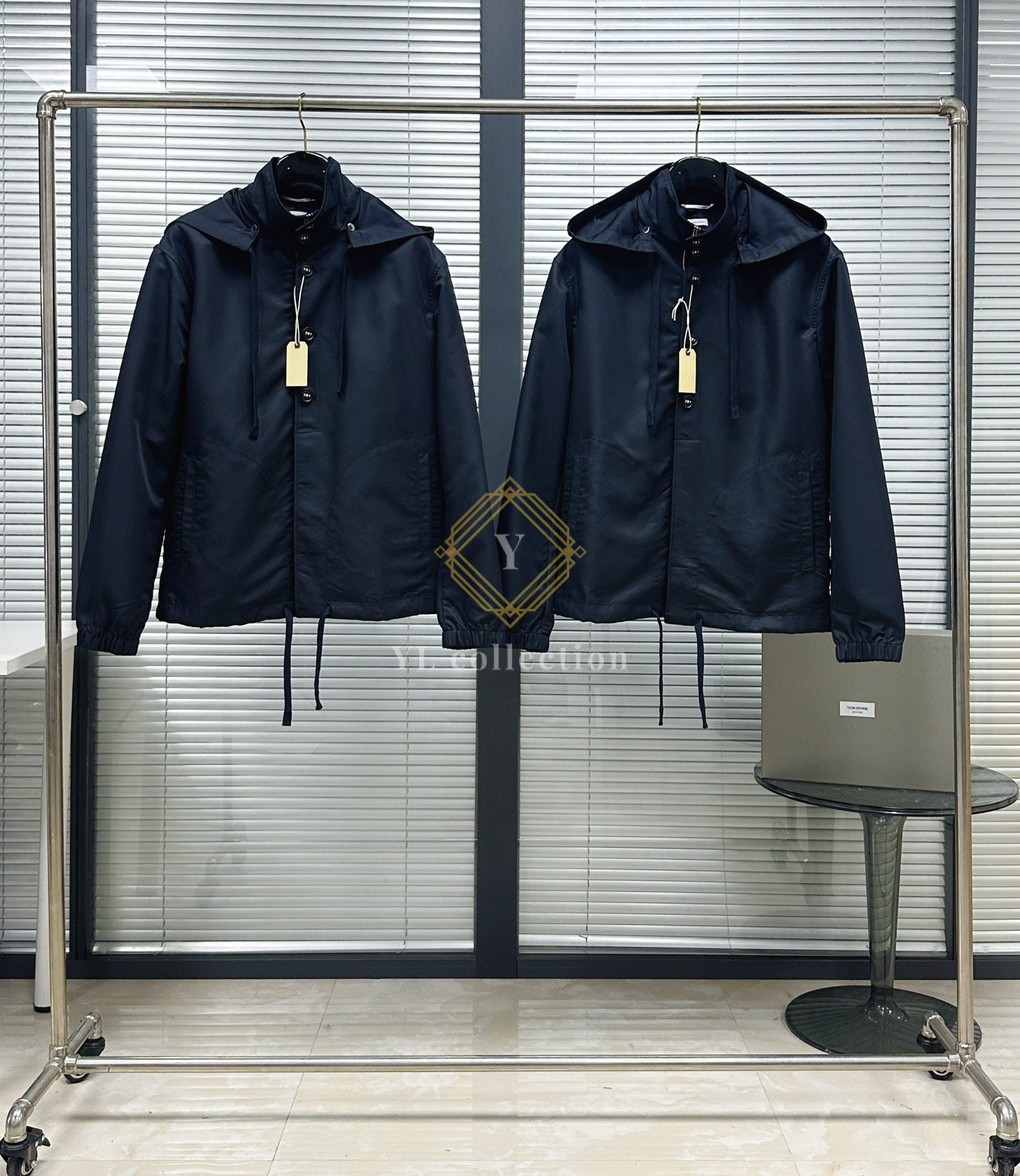 톰브라운 메모리 테크 후드 재킷