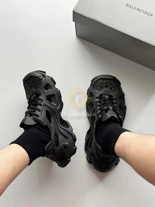 발렌시아가 HD 레이스업 스니커즈