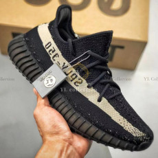 아디다스 이지부스트 350 코어 오레오 스니커즈