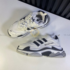 발렌시아가 X 아디다스 트리플 S 스니커즈