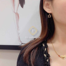 셀린느 트리오페 인그레이브 이어링