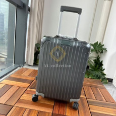 리모와 오리지널 캐리어