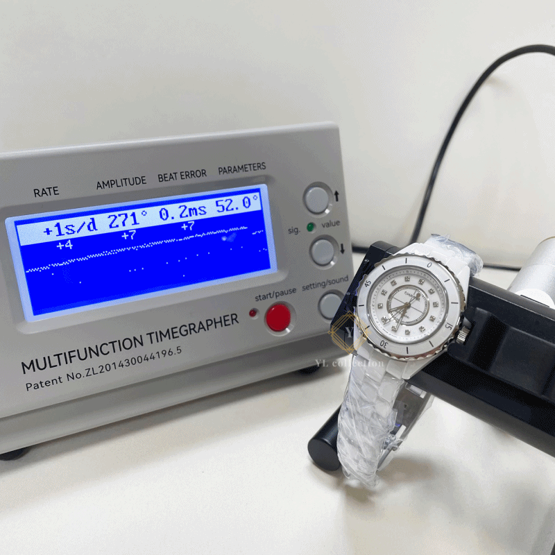 샤넬 J12 화이트 다이아 워치