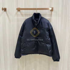 프라다 트라이앵글 로고 패딩 재킷