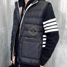 톰브라운 울트라 라이트 패딩 조끼