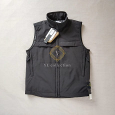 스톤 아일랜드 소프트쉘 조끼