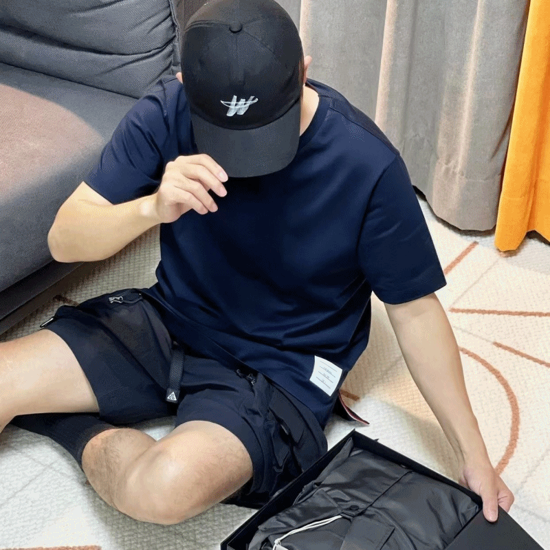 톰브라운 사이드 슬릿 릴랙스 반팔 티