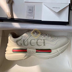 구찌 띠로고 라이톤 스니커즈